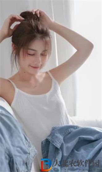 同桌兩個大兔子在襯衫里抖來抖去:所有視頻資源都是免費的!