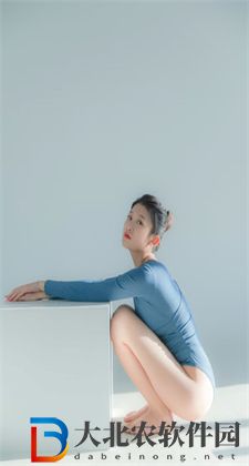 教室里傳來一陣激烈的掌聲